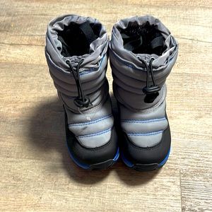New without box boys winter/snow boots size 9